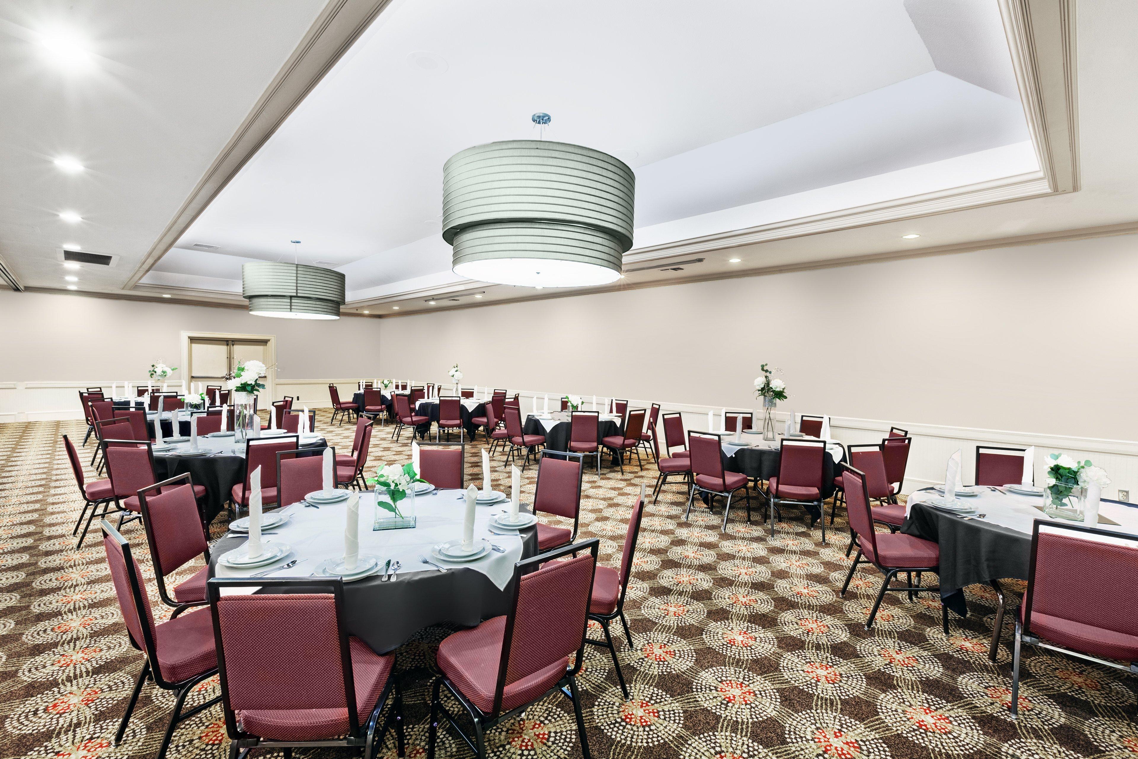 Holiday Inn Tyler - Conference Center By Ihg Exterior photo