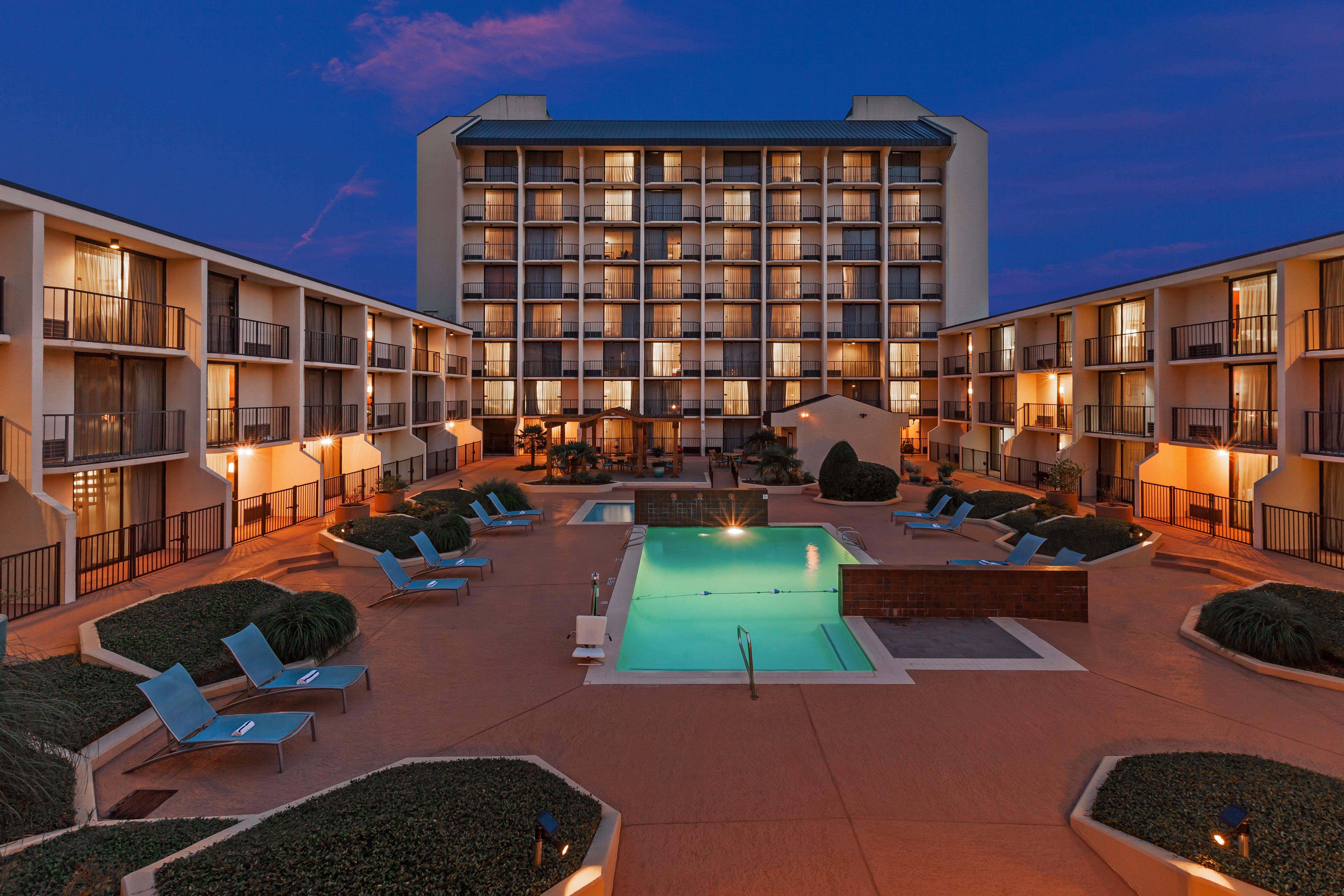 Holiday Inn Tyler - Conference Center By Ihg Exterior photo