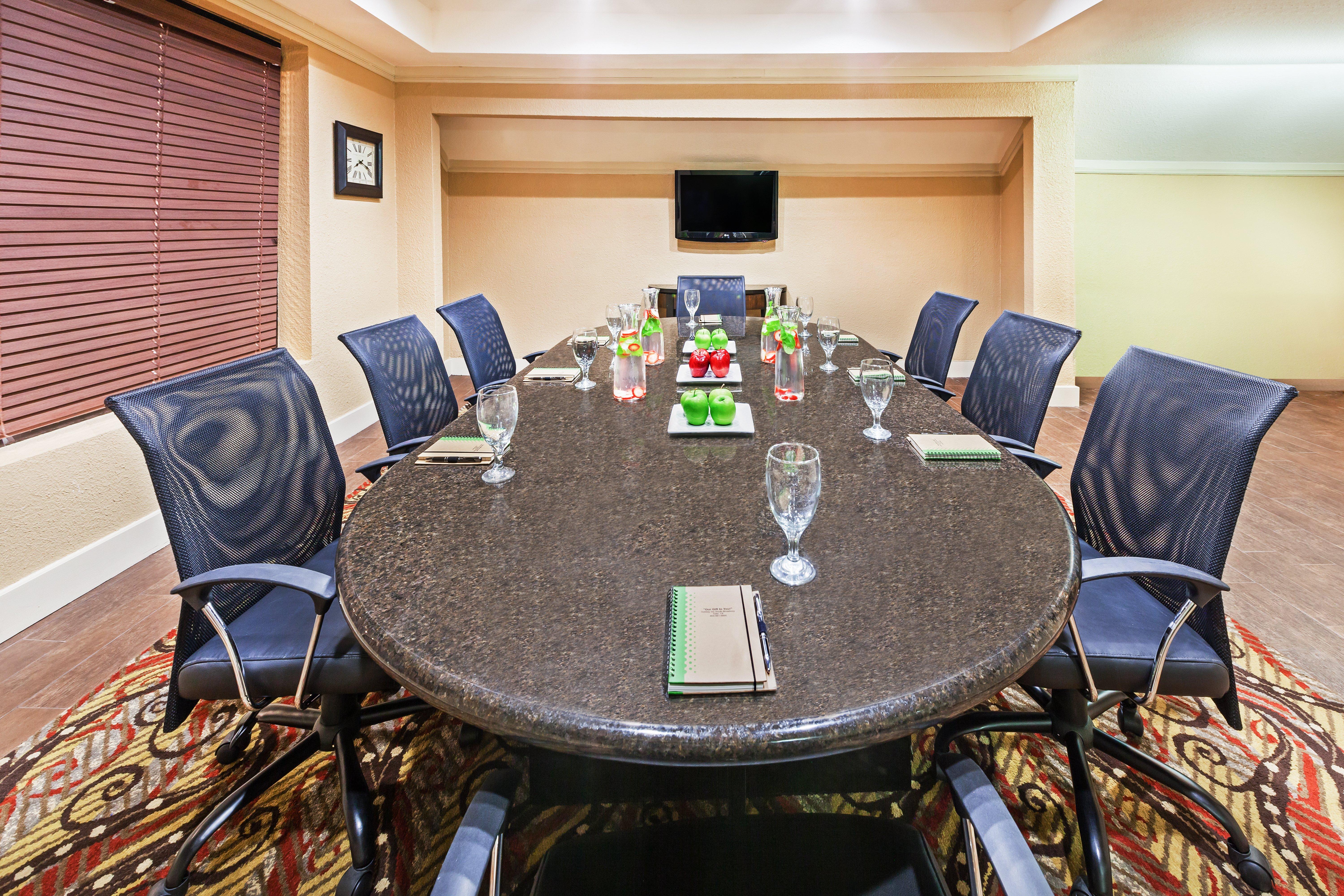 Holiday Inn Tyler - Conference Center By Ihg Exterior photo