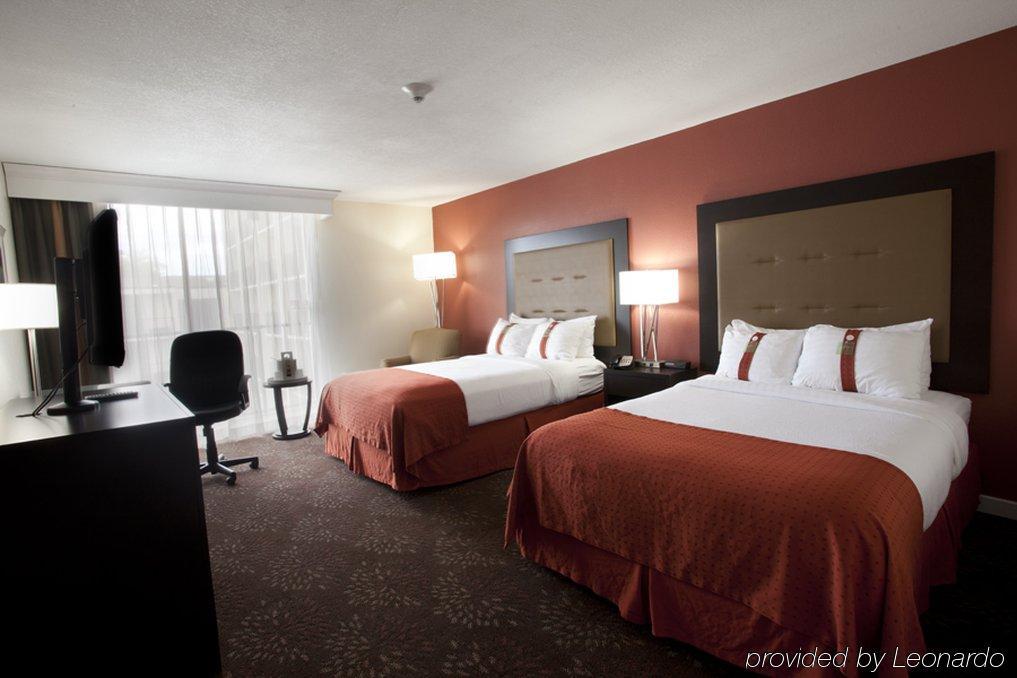 Holiday Inn Tyler - Conference Center By Ihg Exterior photo