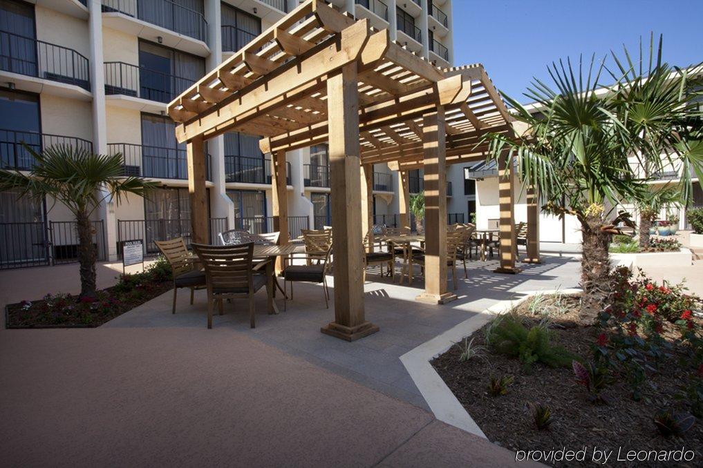 Holiday Inn Tyler - Conference Center By Ihg Exterior photo